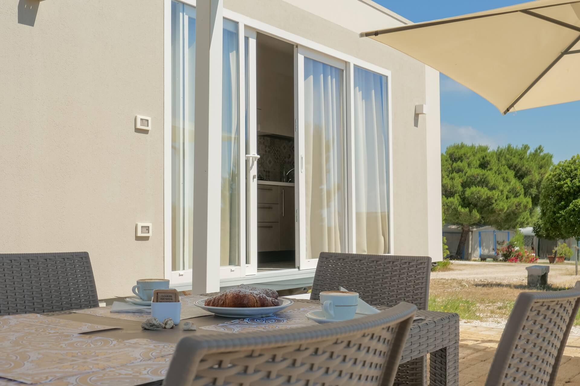 mobile-home-camping-santo-stefano-monopoli-puglia-sea-view-holiday-accommodation-italy